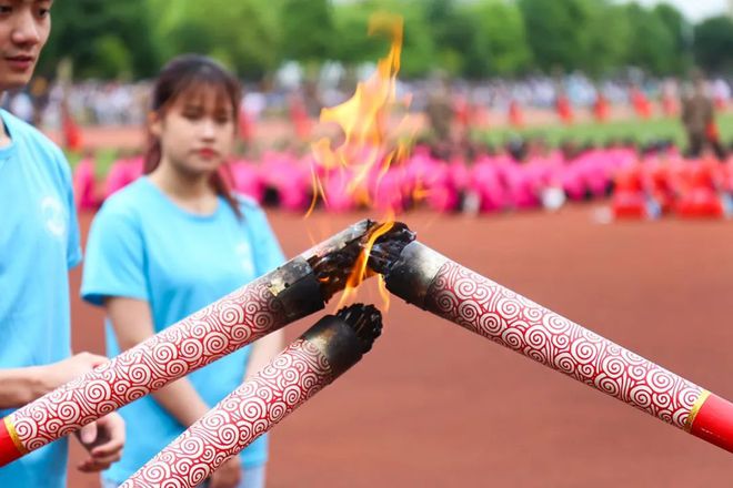 世俱杯参赛资格-希腊田径选手在激烈角逐中夺魁