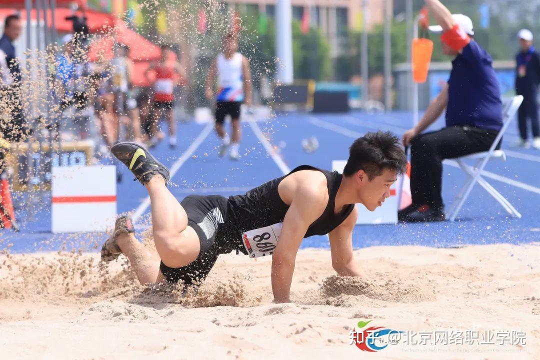 运动员决胜关头,以过人的实力赢得胜利,创造佳绩的简单介绍 运动员决胜关头,以过人的实力赢得胜利,创造佳绩的简单介绍