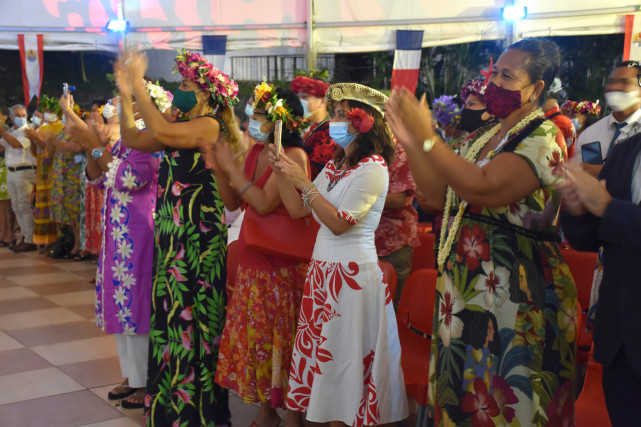 法属波利尼西亚举重选手夺冠 法属波利尼西亚举重选手夺冠