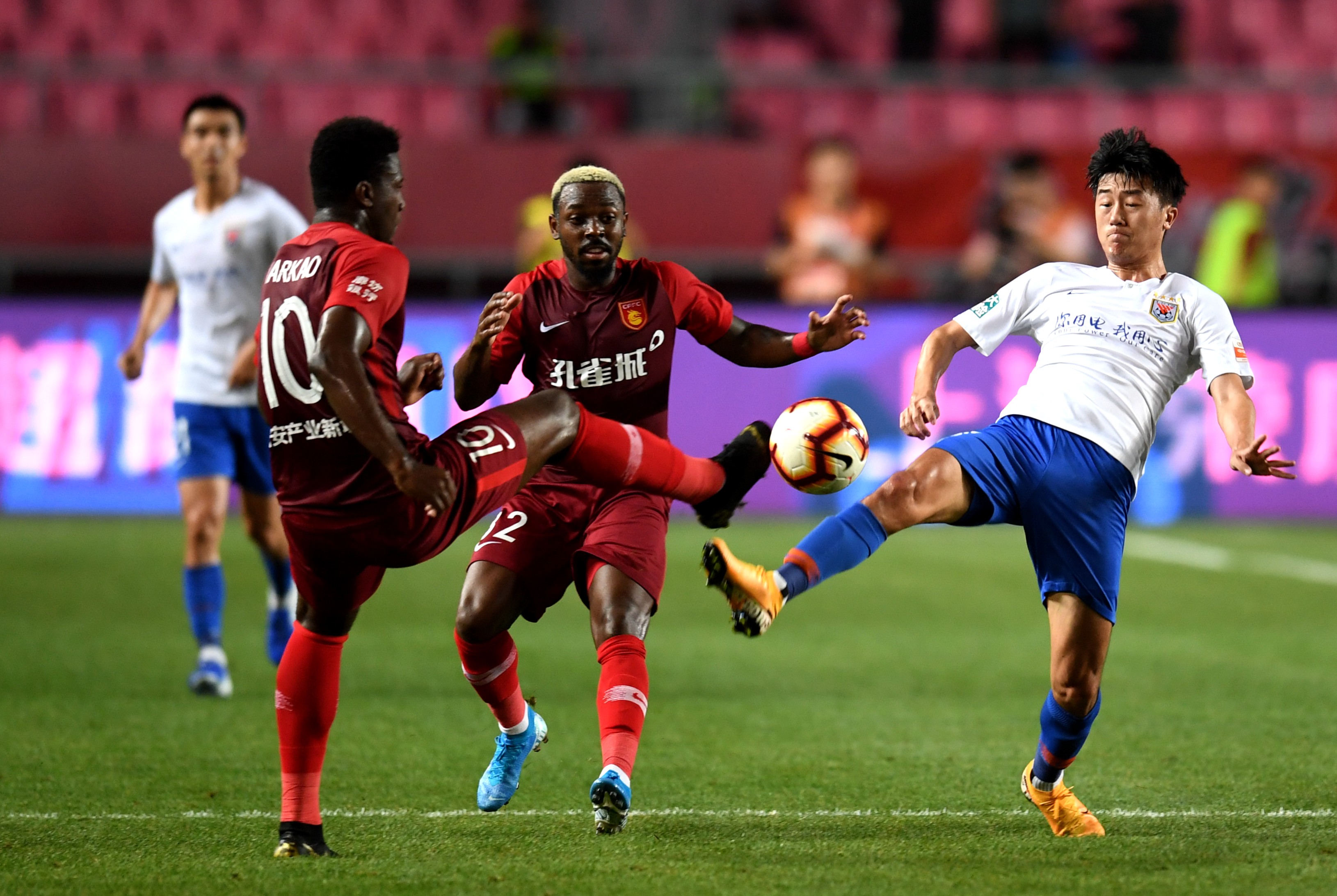 世俱杯决赛-关于本轮焦点战:天津泰达对阵河北华夏幸福,谁能获胜?的信息