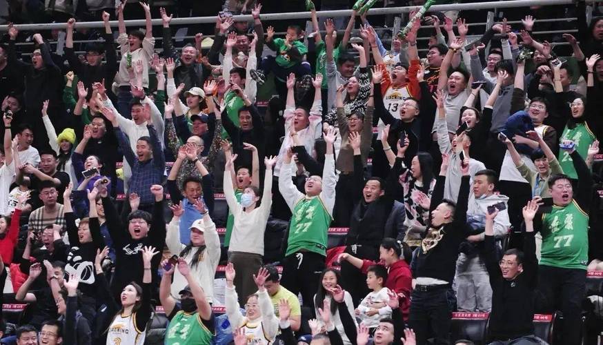 塔基尼尼义无反顾,斗志昂扬助球队取胜 塔基尼尼义无反顾,斗志昂扬助球队取胜