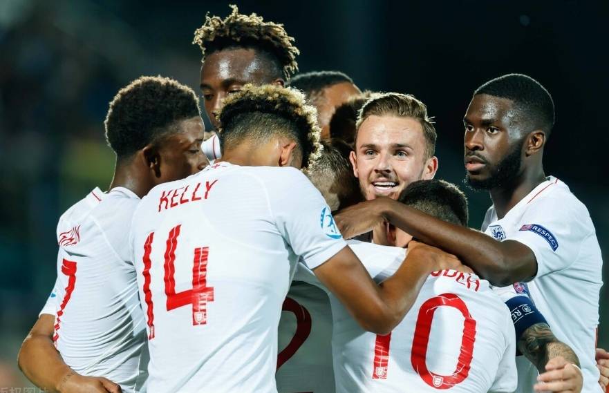 世俱杯改制-英格兰队轻松取胜,晋级欧预赛决赛