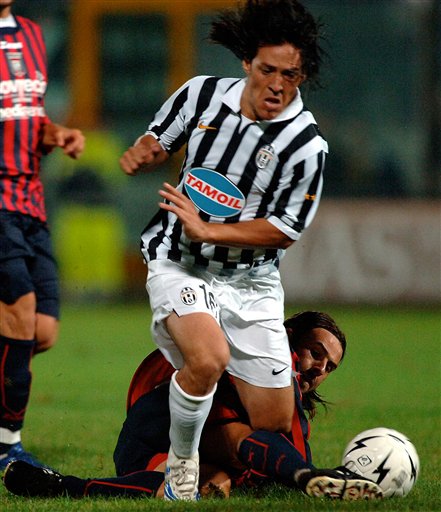 世俱杯2025-克罗托内客场遭遇逆转，饮恨失利