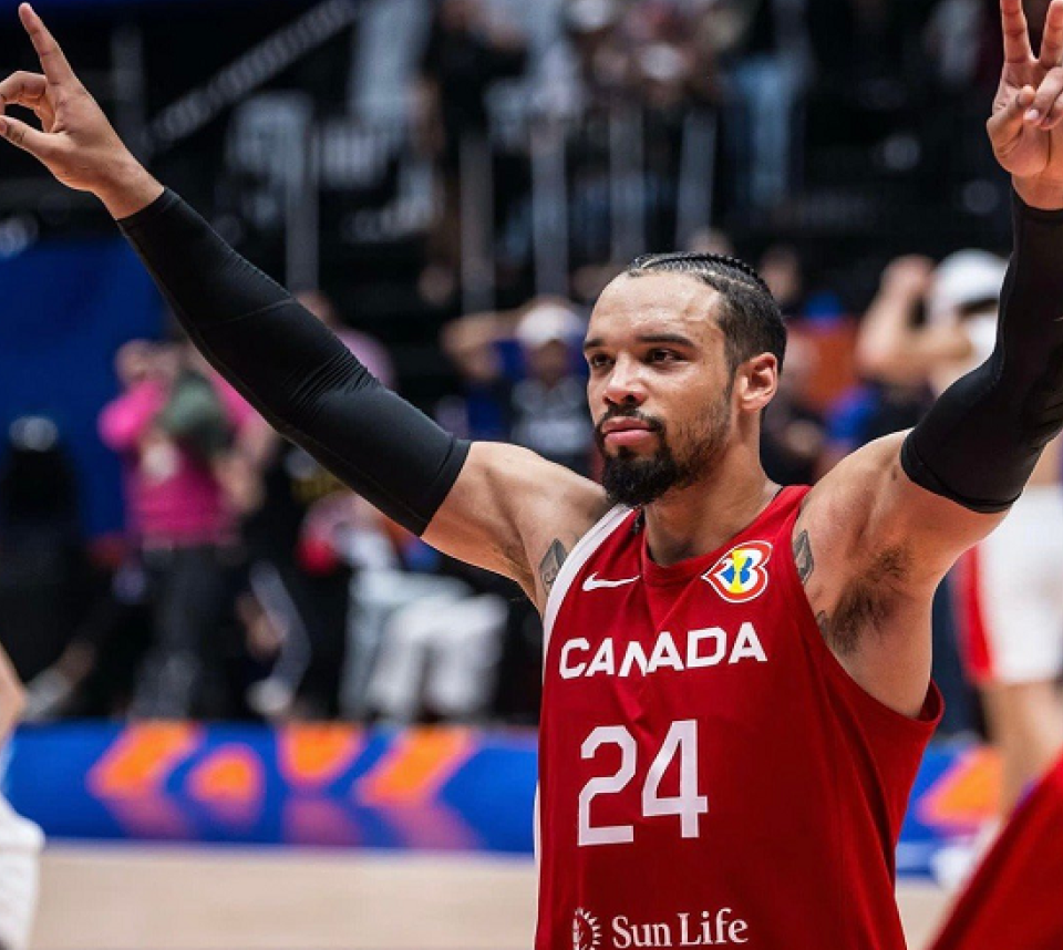 卢旺达队球员刻苦训练备战