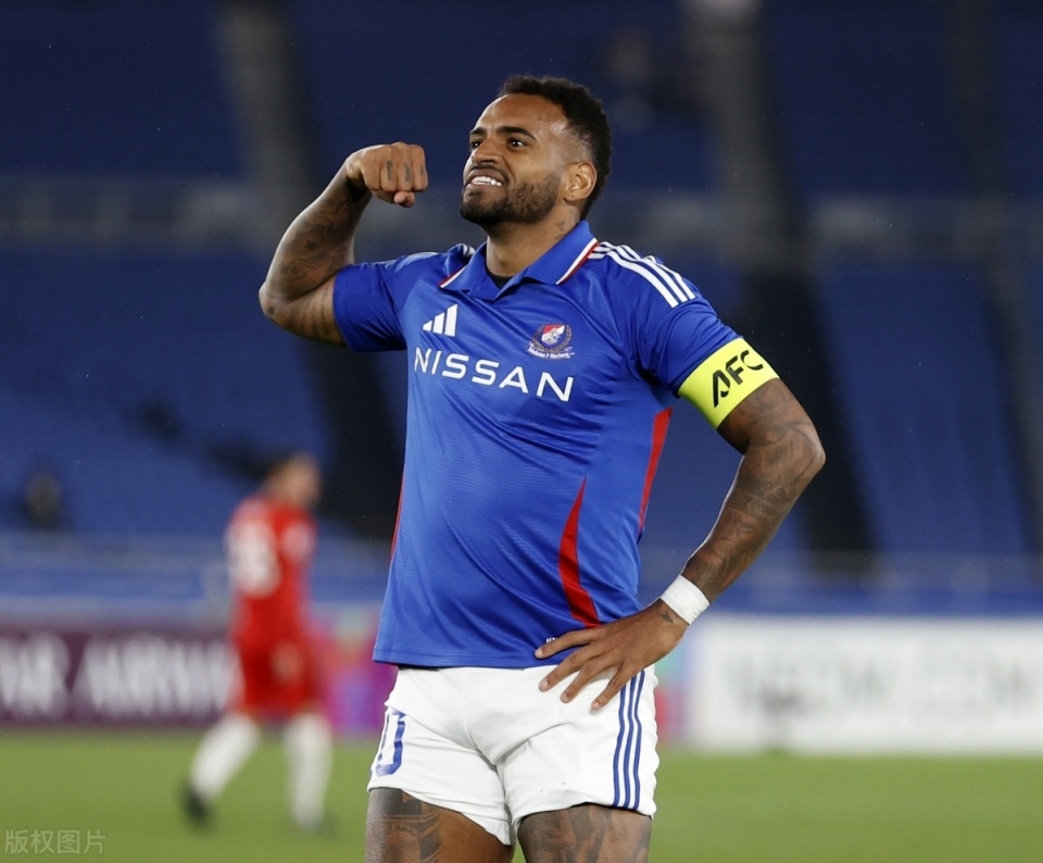 法尔考复出,率队突围保级区 法尔考复出,率队突围保级区