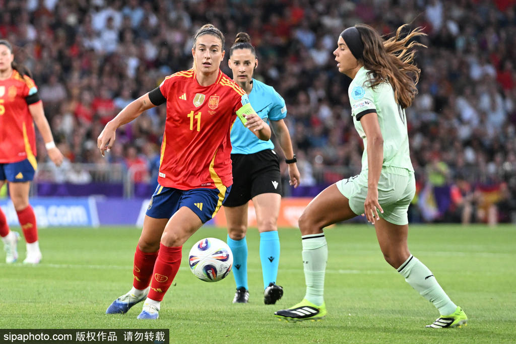 意大利女足队击败对手实现逆转 意大利女足队击败对手实现逆转