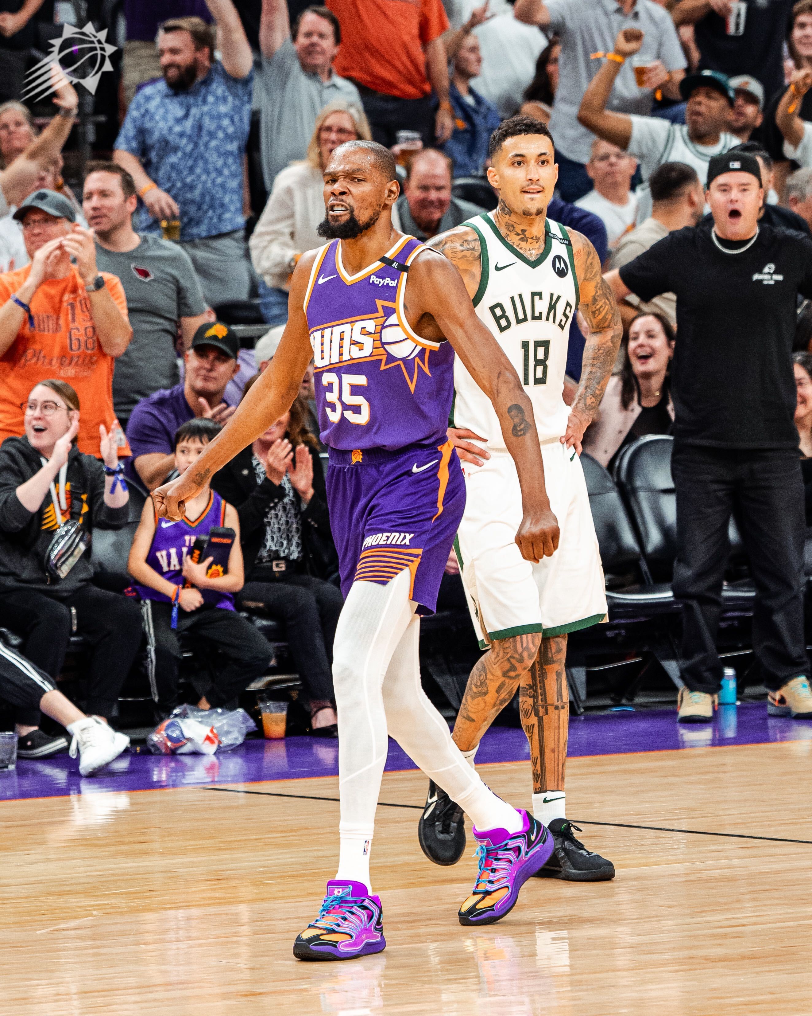 步行者惨遭逆转,杜兰特压哨三分锁定胜局 步行者惨遭逆转,杜兰特压哨三分锁定胜局