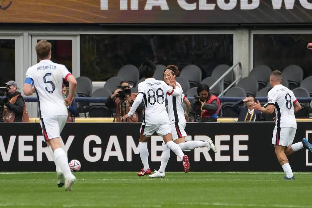 国米逆转胜利,稳步向意甲冠军进发 国米逆转胜利,稳步向意甲冠军进发