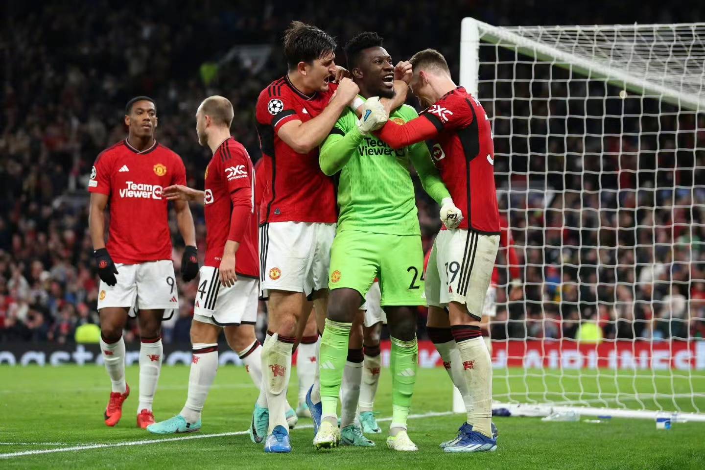 马夏尔一条龙破门，曼联成功晋级