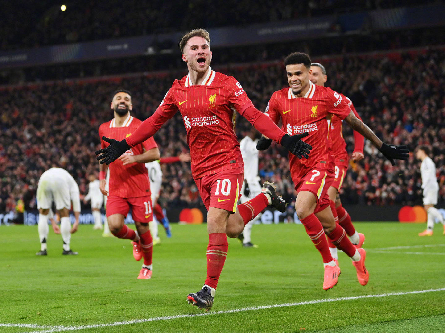 阿森纳阵容齐整,盼望欧冠夺冠 阿森纳阵容齐整,盼望欧冠夺冠