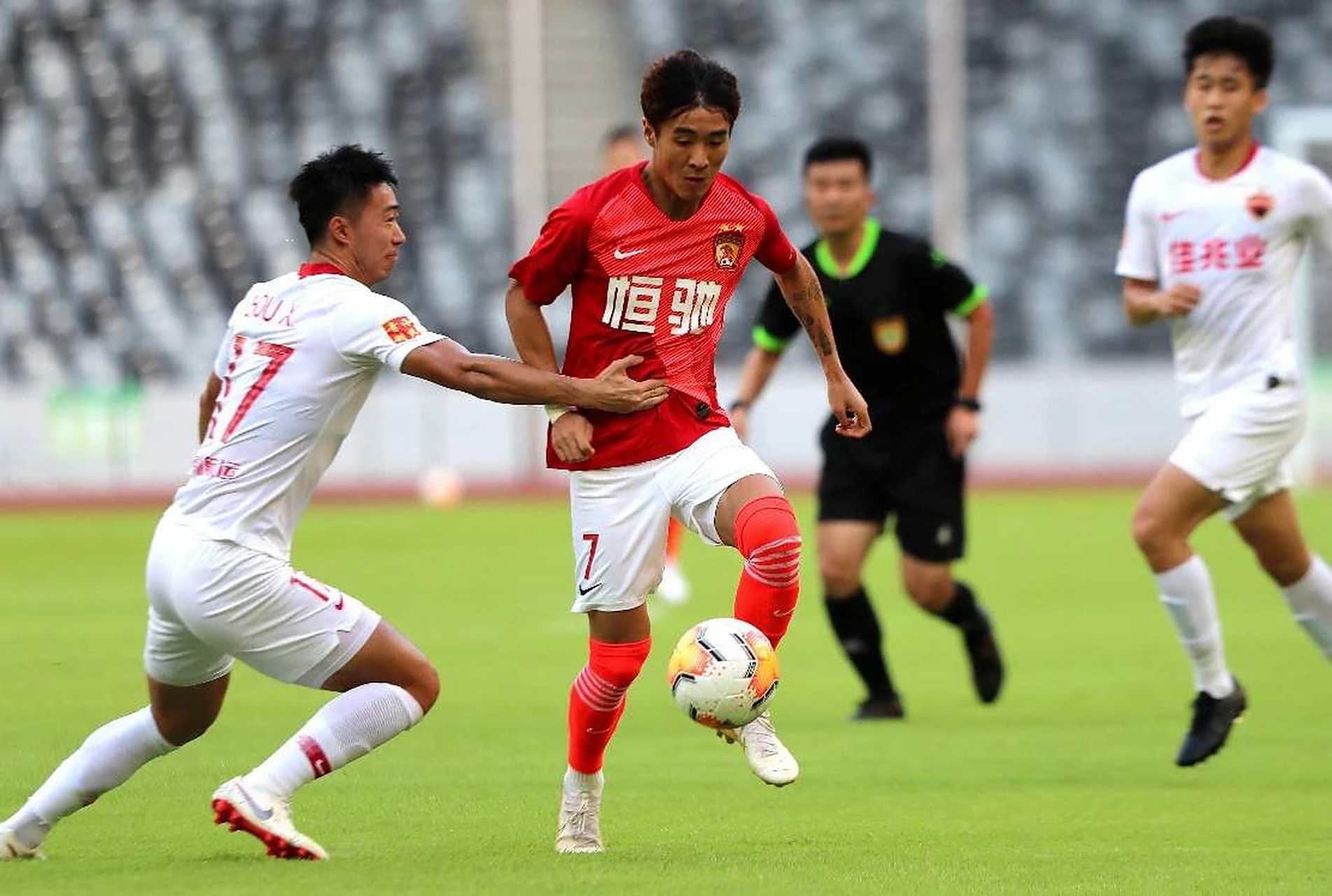 世俱杯2025-广州富力再次击败对手,连胜势头不减