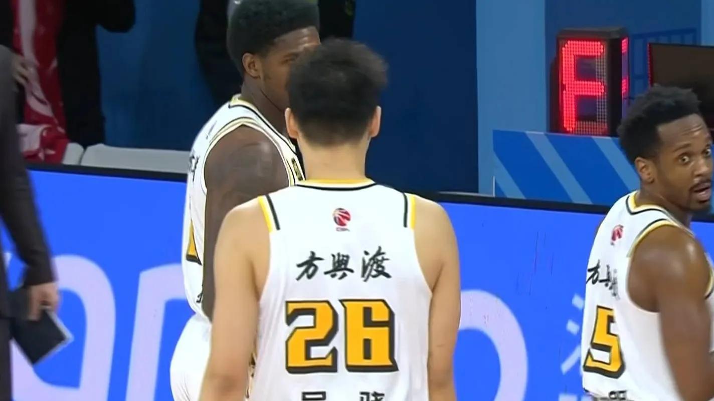 CBA总决赛:广东队轻松取胜势不可挡 CBA总决赛:广东队轻松取胜势不可挡