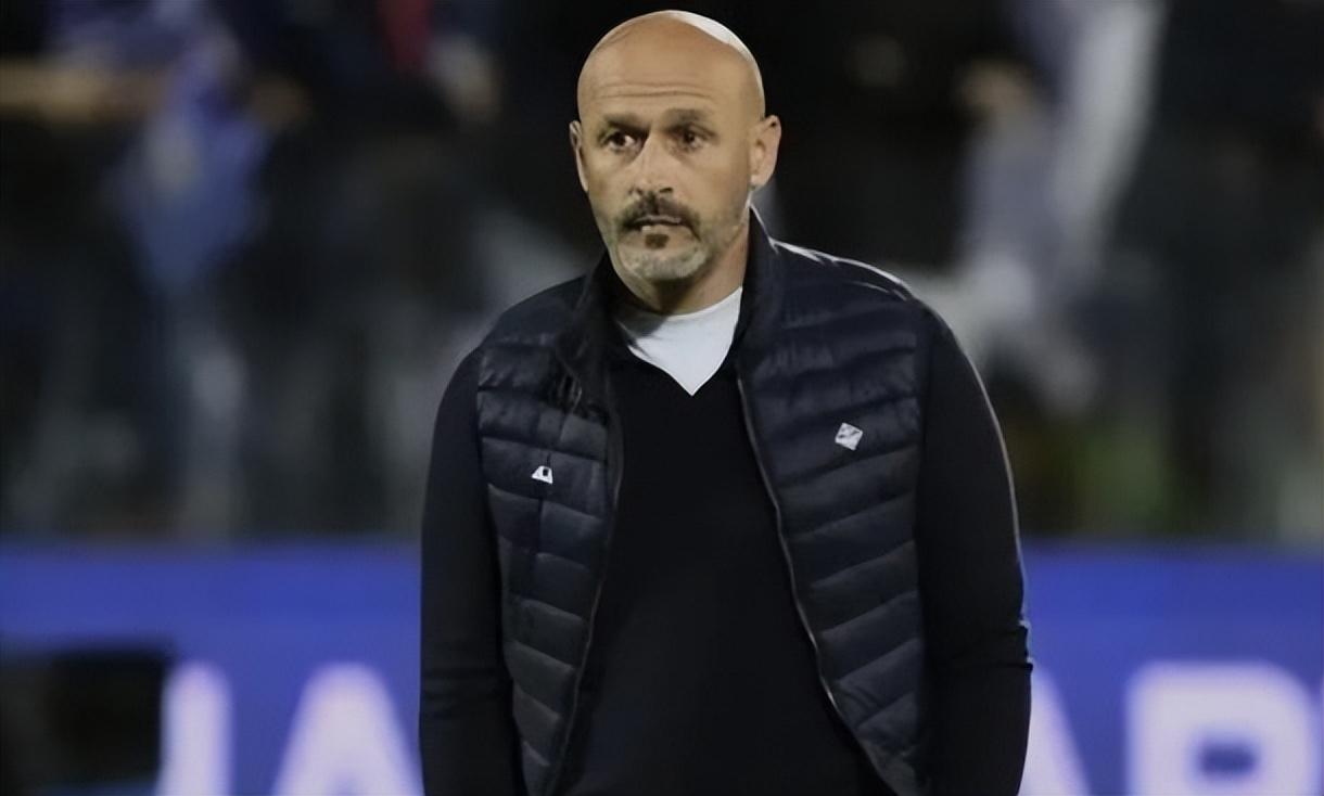 世俱杯参赛资格-意甲球队后防线脆弱，主帅急调整战术的简单介绍