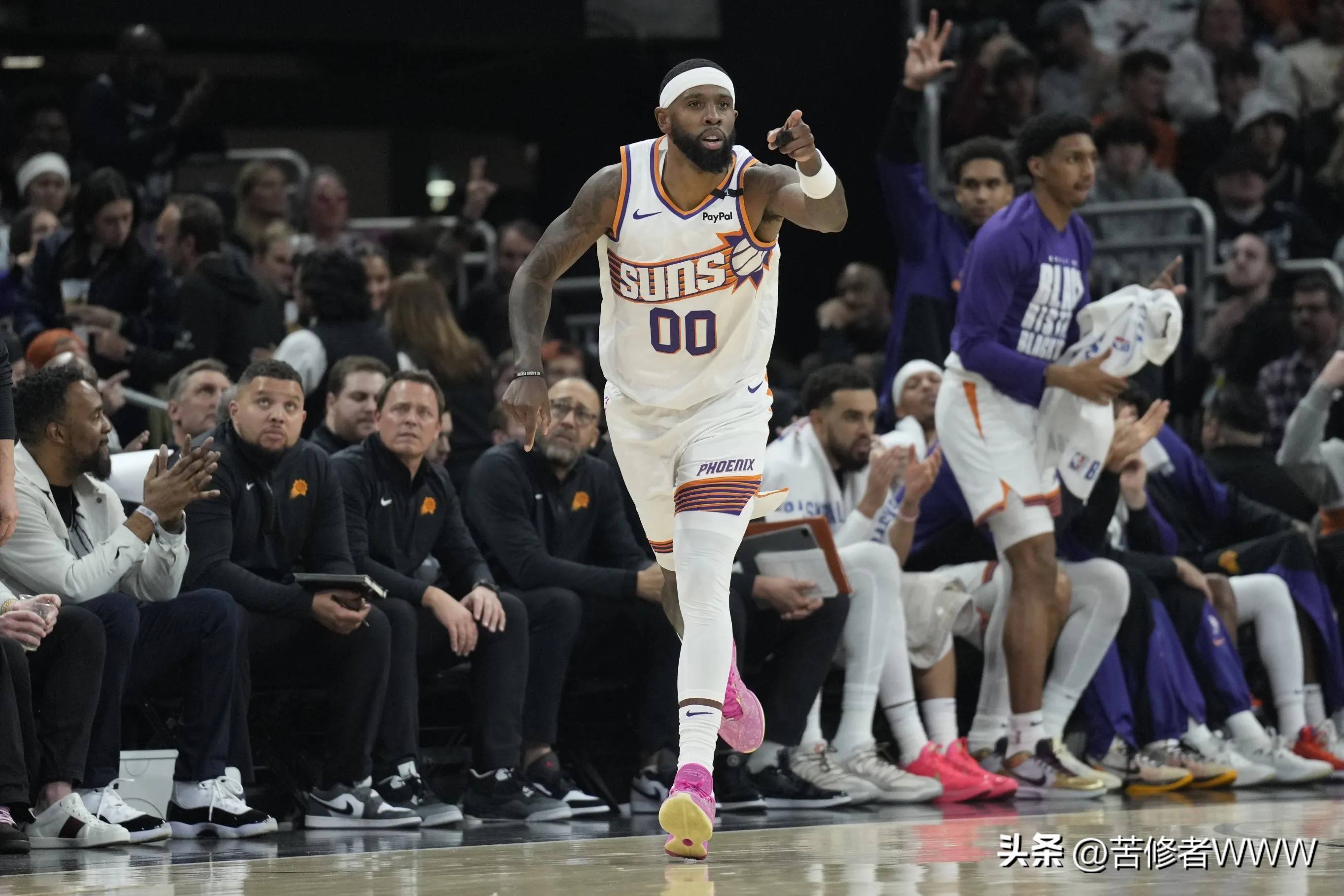 世俱杯赛程-包含太阳豪胜森林狼,布克25分效率满分领先全队的词条