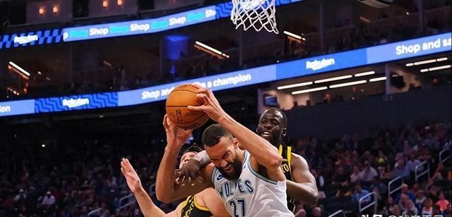 勇士再度复出,库里神奇表现打破困局 勇士再度复出,库里神奇表现打破困局