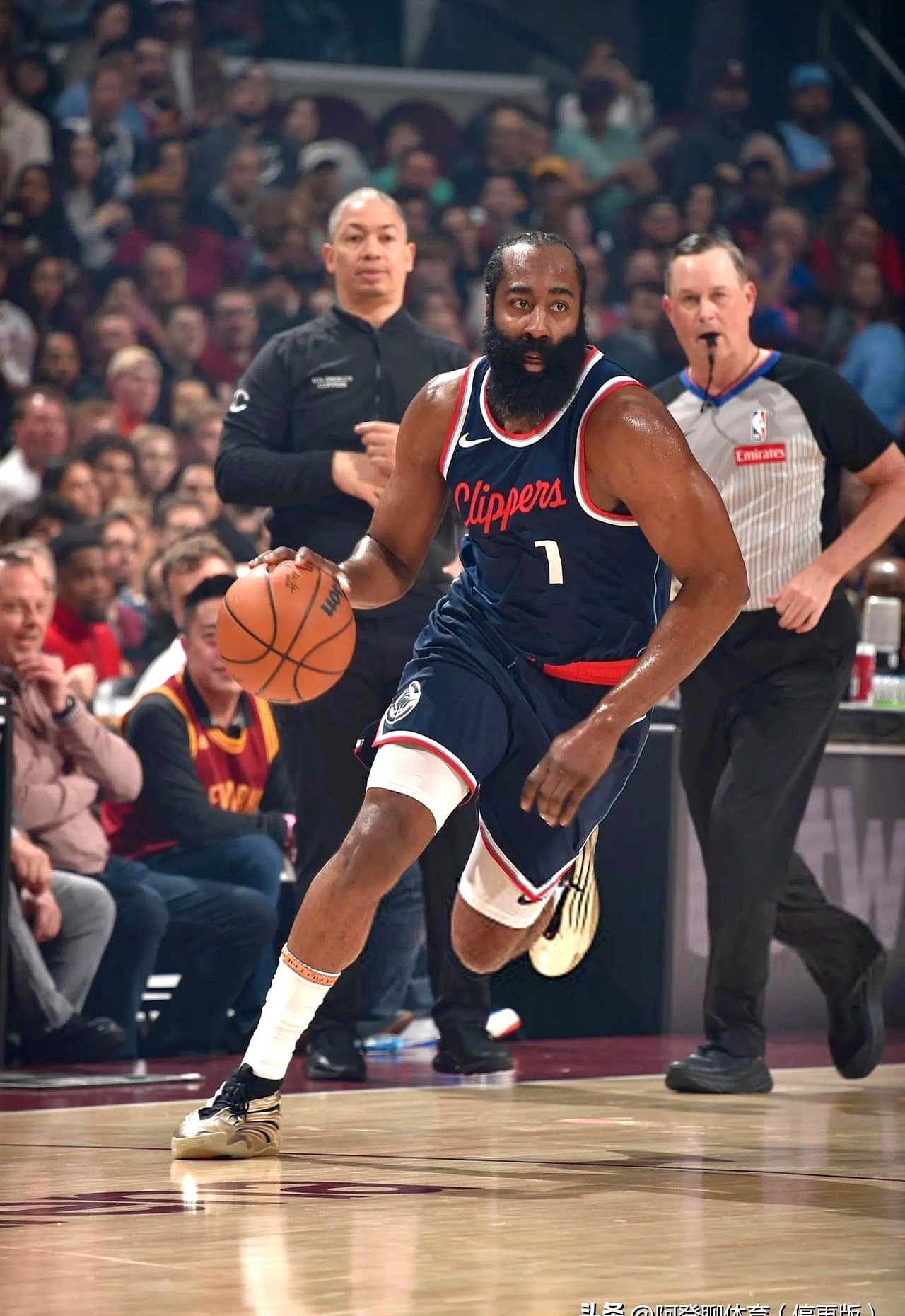 世俱杯冠军-快船签约前灰熊球员龙波波，期待加强内线