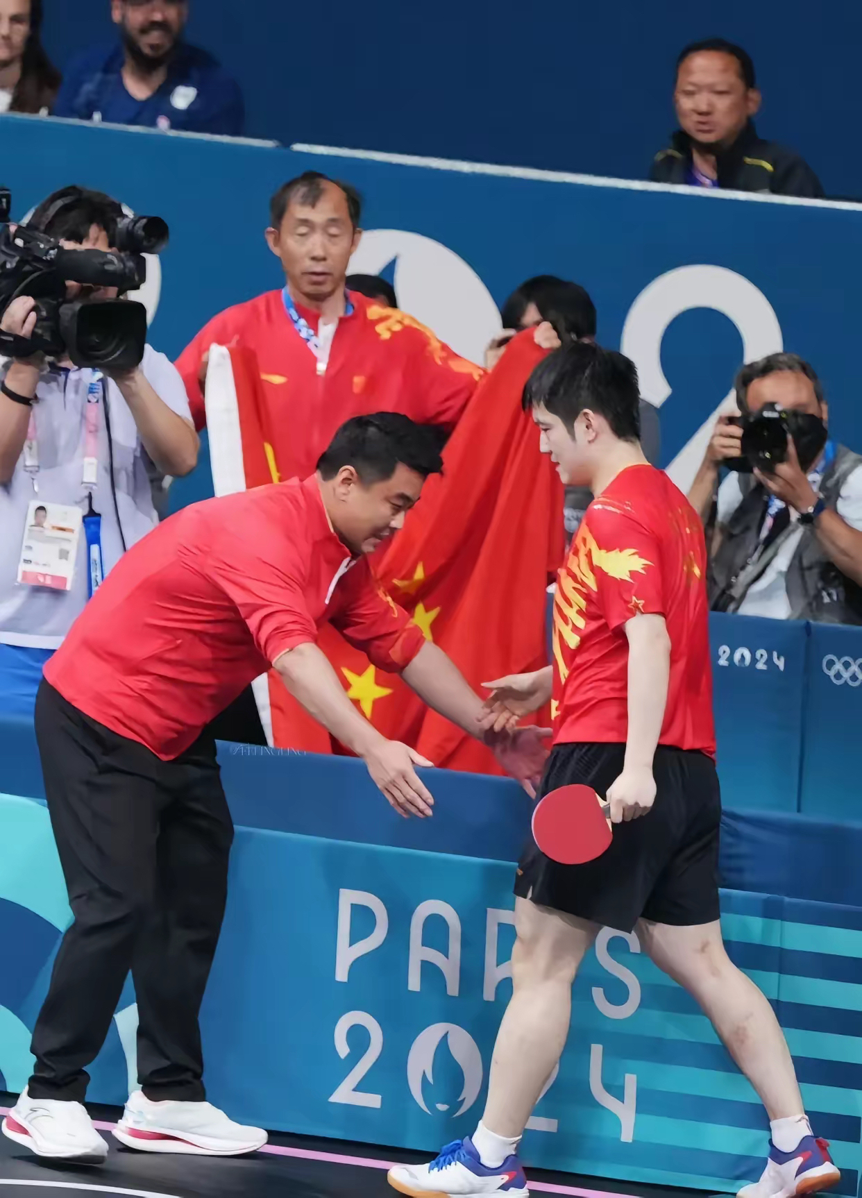 瑞典乒乓球队碾压日本乒乓球队，王皓送出助攻