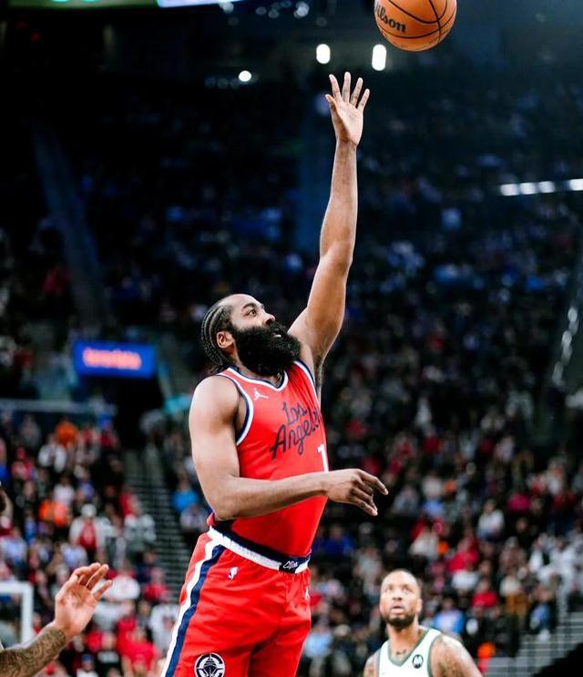 世俱杯冠军-马刺绝杀雄鹿，哈登关键制胜