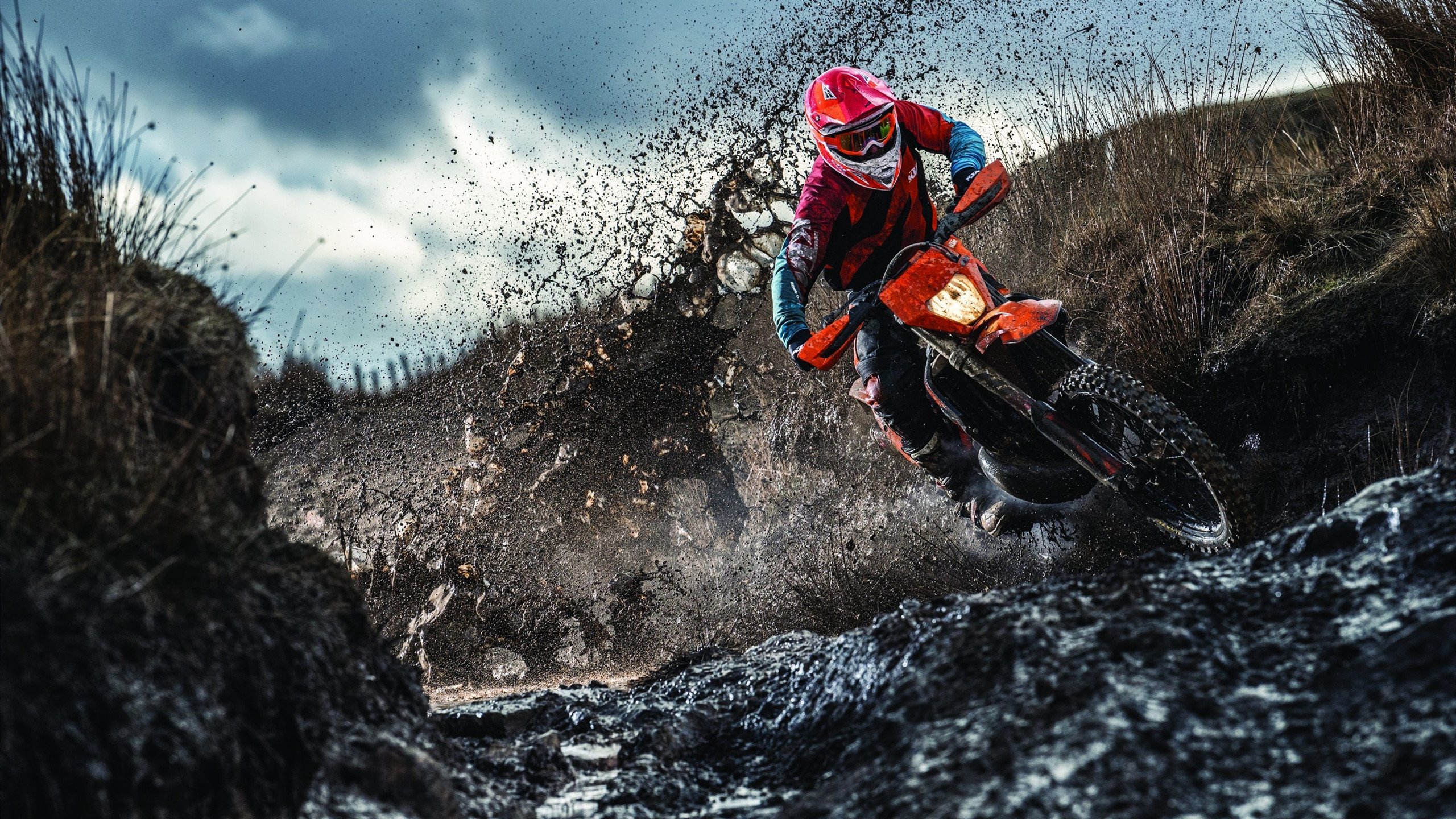 世俱杯改制-他并非巨星却改写了色彩，西亚卡姆用一场非典型表演，为猛龙季后赛绘出唯一蓝图